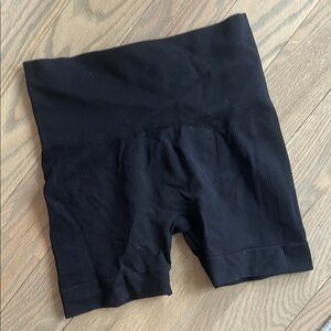 Set Active Black High-Waisted Biker Shorts